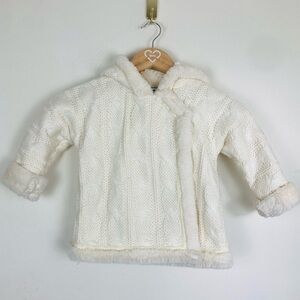 American Widgeon girls faux fur lined cable knit hooded sweater jacket. 4T
